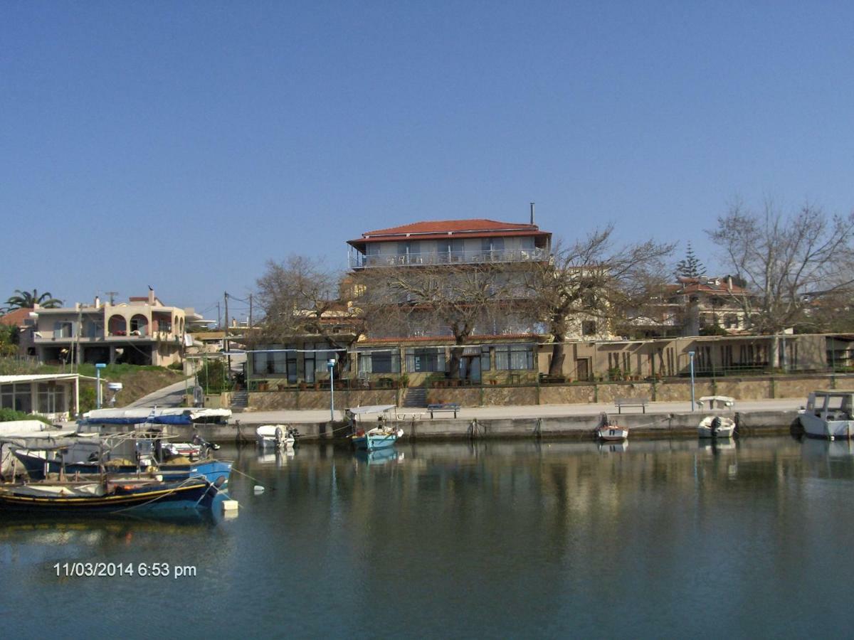 Savvas Hotel Agios Thomas  Buitenkant foto